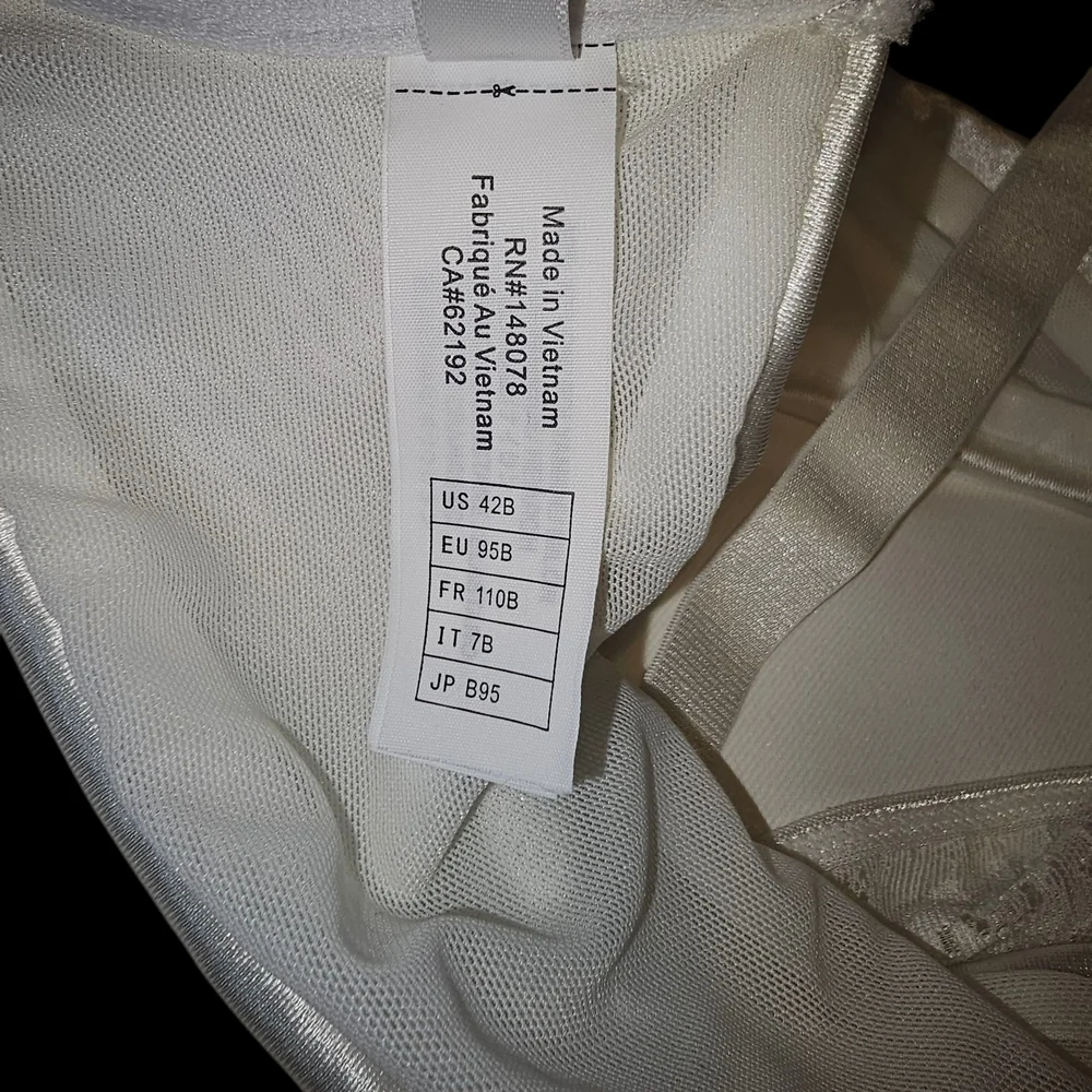 Chic White Women's Bra